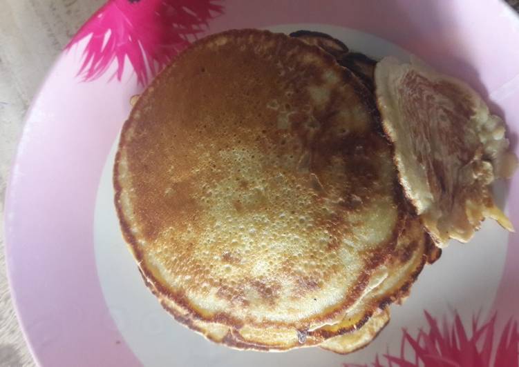 Recipe of Perfect Fluffy banana pancakes