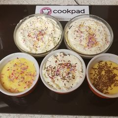 A picture of My Banana Custard Cakes and fresh Cream. ❤.