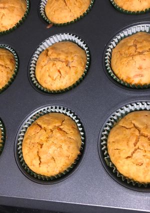紅蘿蔔芝麻醬馬芬蛋糕(carrot tahini muffin) 的食譜成品照片