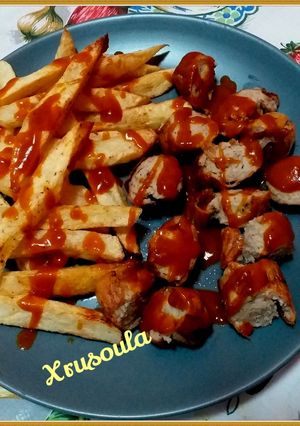 Φωτογραφία της συνταγής 💖 Currywurst mit Pommes frites (Currywurst με τηγανητές πατάτες) (Γερμανική συνταγή)