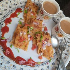 A picture of Veg Semolina roll.