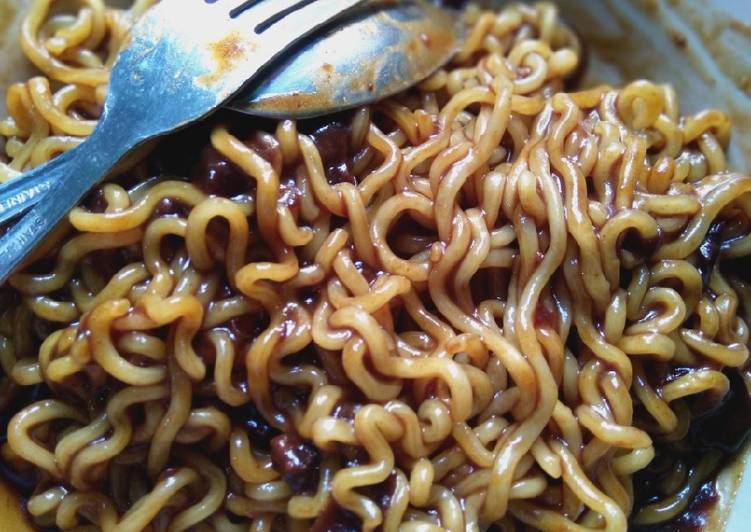 Paldo jajangmen / jajangmyeon instan favorite