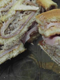 Una foto de SÚPER Pionono de Atún jamón y queso