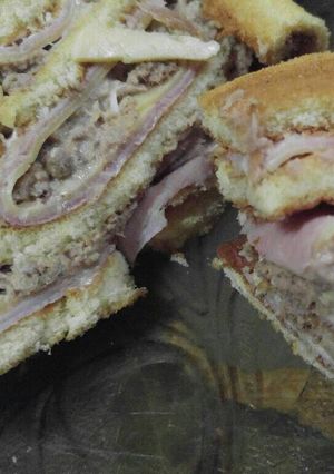 Una foto de SÚPER Pionono de Atún jamón y queso