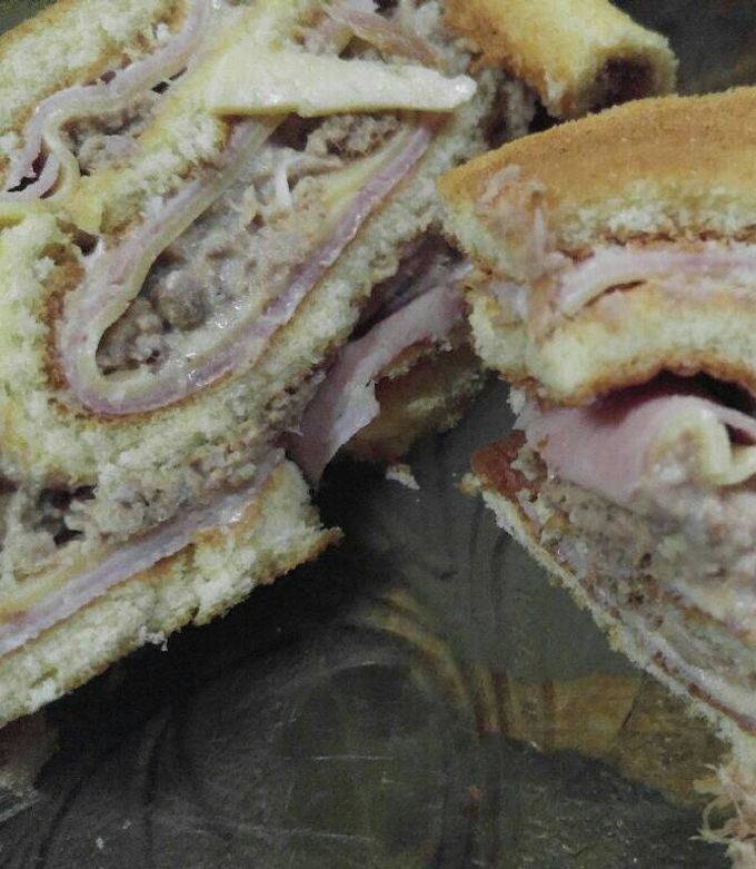 Una foto de SÚPER Pionono de Atún jamón y queso