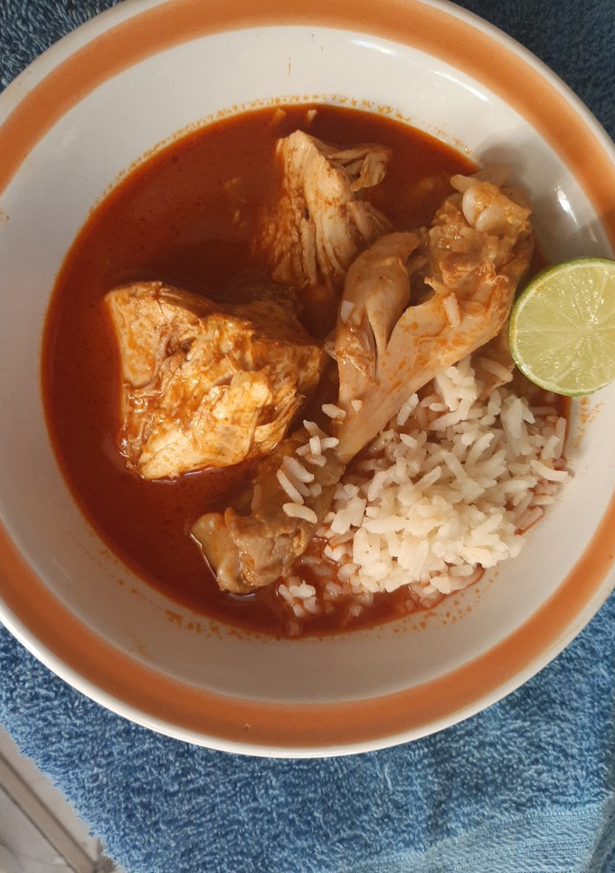 Una foto de Birria de pollo