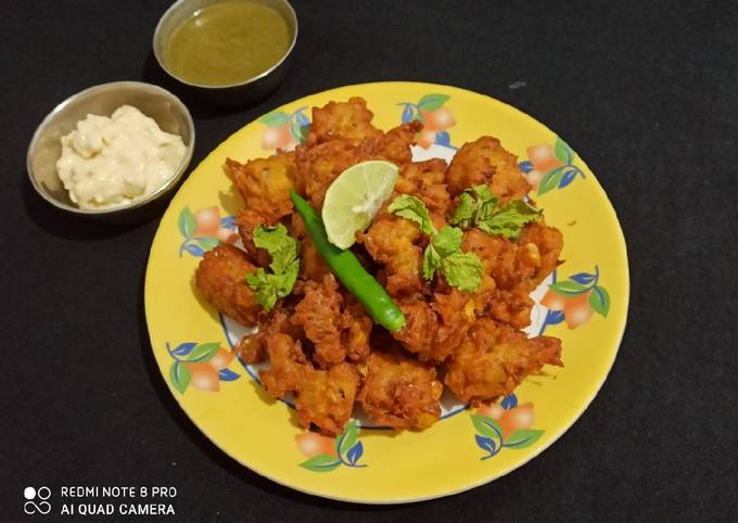 Recipe of Perfect Carrot and corn pakoda