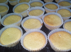 Una foto de Muffins con coco rallado