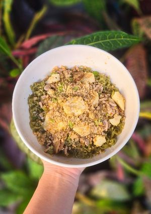 รูปของ บะหมี่เส้นผักต้มยำหมูสับเต้าหู้ไข่