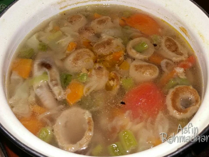Langkah Gampang Menyiapkan Resep Sop Sayur Ceker Pentol yang Uenak Anti Ribet, Menggugah Selera