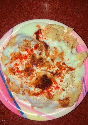 A picture of Dahi Vada.