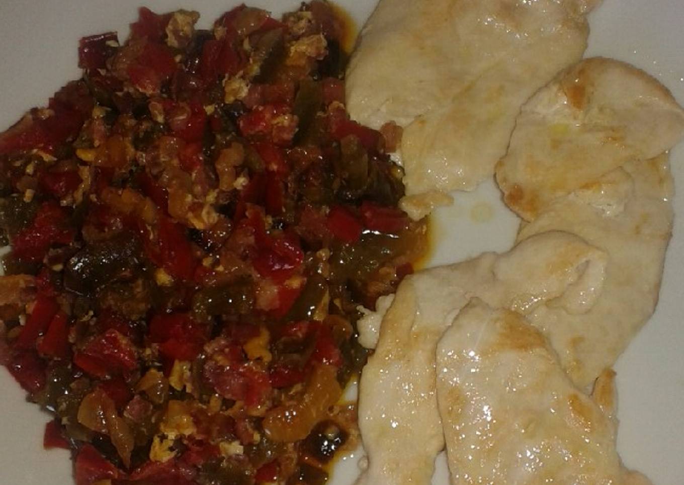 Salteado de verdura con filetes de pollo