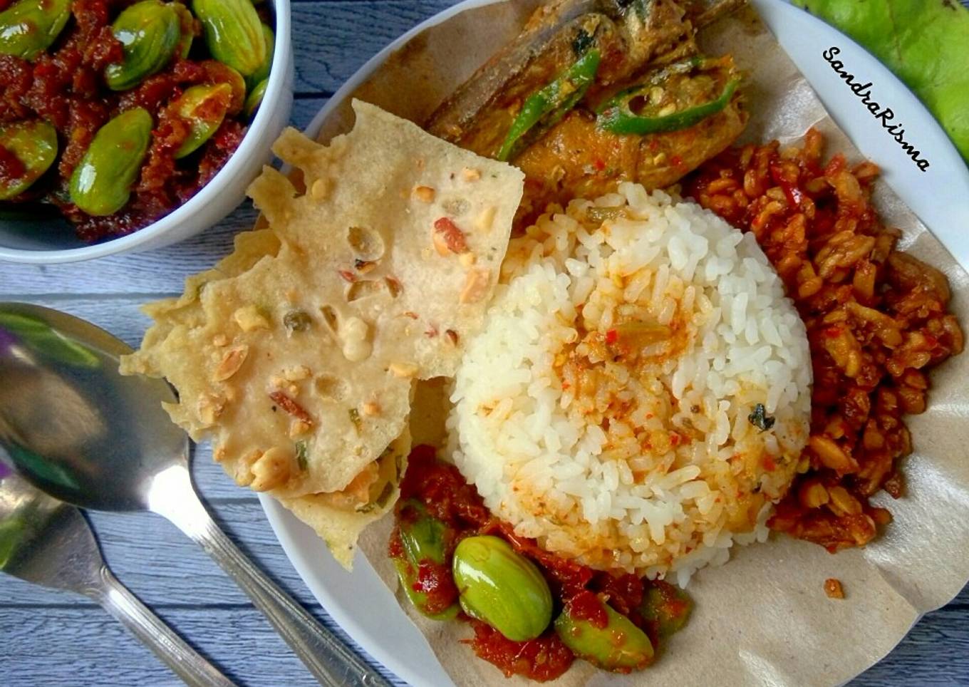 Nasi Lemak Istimewa
