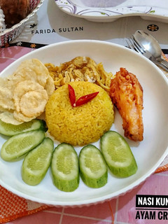 Foto resep Nasi Kuning Ayam Crispy