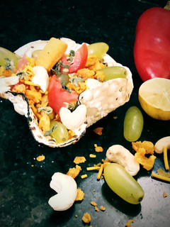 પાપડ કટોરી ચાટ (Papad Katori Chaat Recipe In Gujarati) રેસીપી મુખ્ય ફોટો