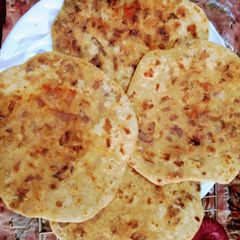 A picture of Onion  Roti.