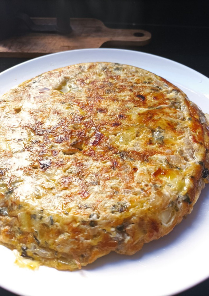 Una foto de Tortilla de puerro y acelgas