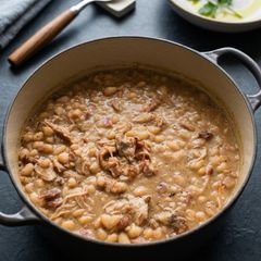 A picture of Great Northern Beans with Smoked Turkey Wings.