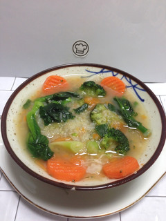 Una foto de Sopa de Quinua con Vegetales!!