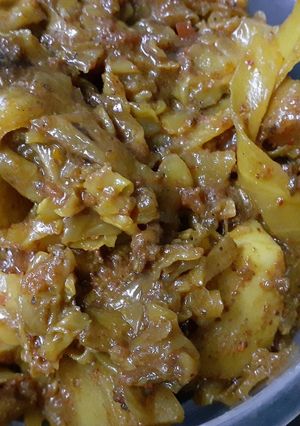 आलू पत्ता गोभी की सब्जी (Aloo patta gobhi ki sabzi recipe in hindi) रेसिपी मुख्य फोटो