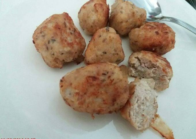 Anti Ribet, Memasak Chicken Meatball Bahan Sederhana