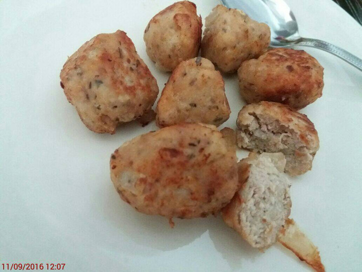 Anti Ribet, Memasak Chicken Meatball Bahan Sederhana