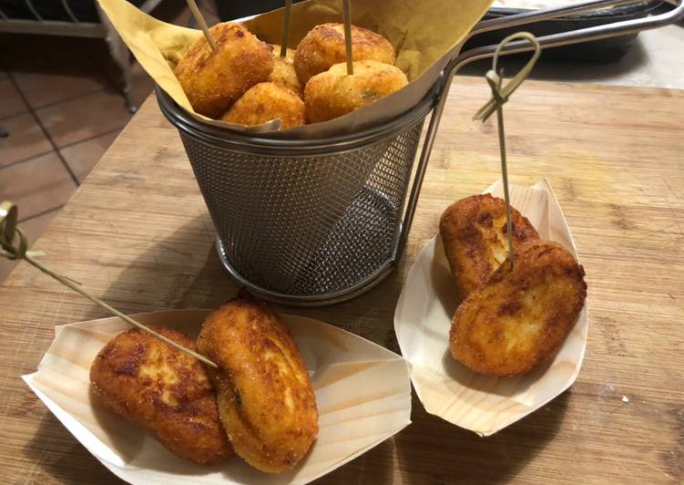 Panzerotti di patate pugliesi 
Fritti e cotti in forno