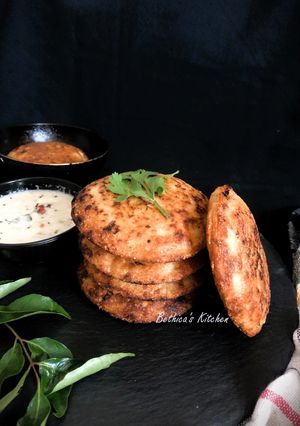A picture of Foxtail Millet Bun Dosa.