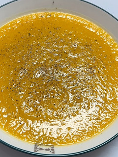 Una foto de Crema de Zanahoria con Col China