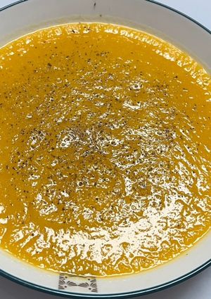 Una foto de Crema de Zanahoria con Col China
