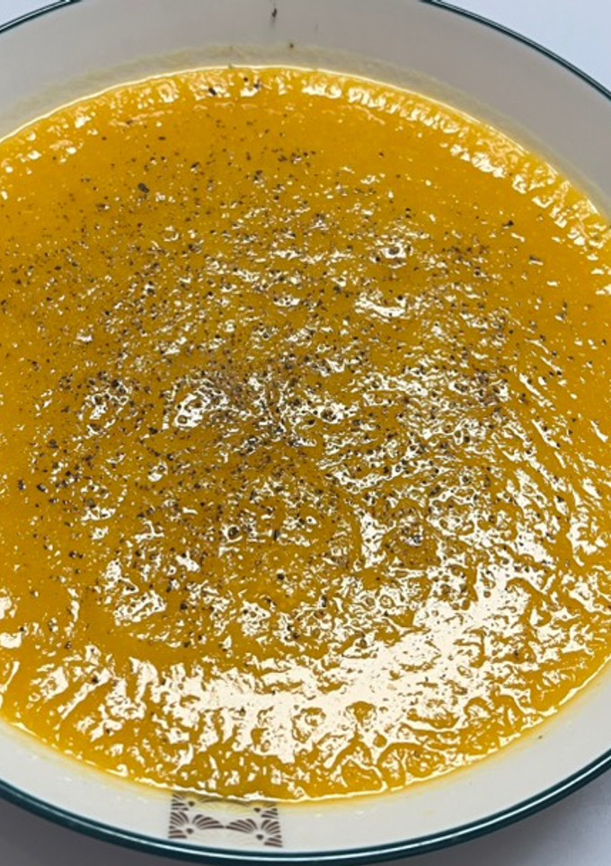 Una foto de Crema de Zanahoria con Col China