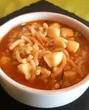 Guiso de chocos con fideos