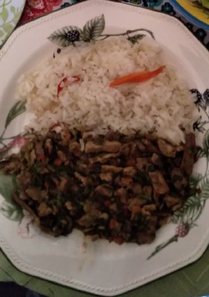Una foto de Chuleta mongoliana con arroz