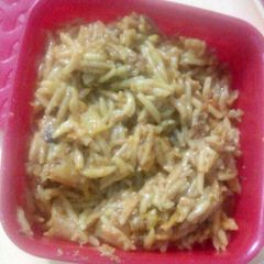 A picture of Namkeen seviyaan.