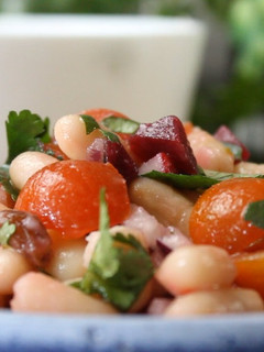 Una foto de Ensalada de alubias blancas en 10 min -Ensaladas Veganas Fáciles