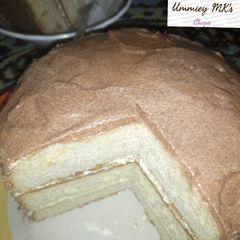 A picture of Old fashioned icing without icing sugar.