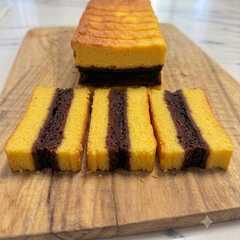 รูปของ 🇮🇩 Classic Lapis Surabaya (Indonesian Layer Butter Cake)