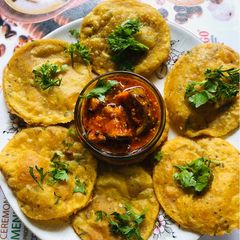 A picture of Masala puri.
