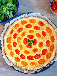 Une photo de Tarte au thon et tomates cerises