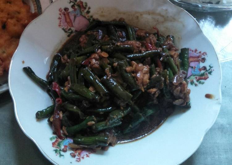 Tumis kacang panjang
