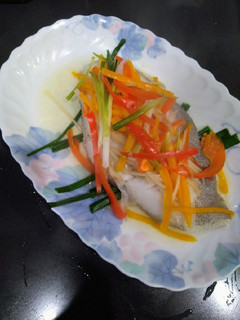 甜椒蒸鱈魚(家常菜)(低醣餐)(簡單料理)(電鍋料理) 的食譜成品照片
