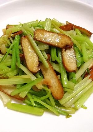 豆干炒芹菜 的食譜成品照片