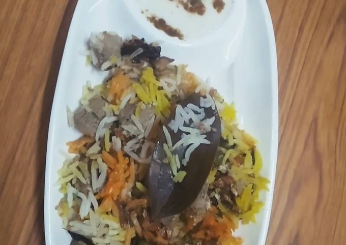 Veg biryani with burani raita