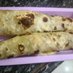 A picture of Paneer rolls.