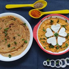 A picture of Paneer butter masala.