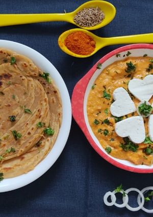 A picture of Paneer butter masala.