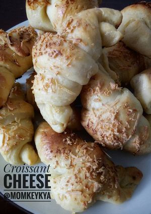 Foto resep Croissant Cheese (Roti Keju ala ala)