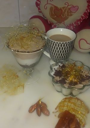 A picture of Brownie caremal chocolate delight.