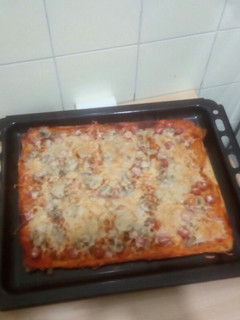 Una foto de Pizza con masa de calabacín