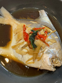 Foto resep Ikan Bawal Putih steam Bawang Putih (Garlic Steam Fish)
